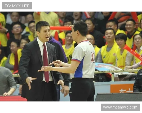 媒体人分析FIBA裁判或将重点关注郭士强边线站位问题